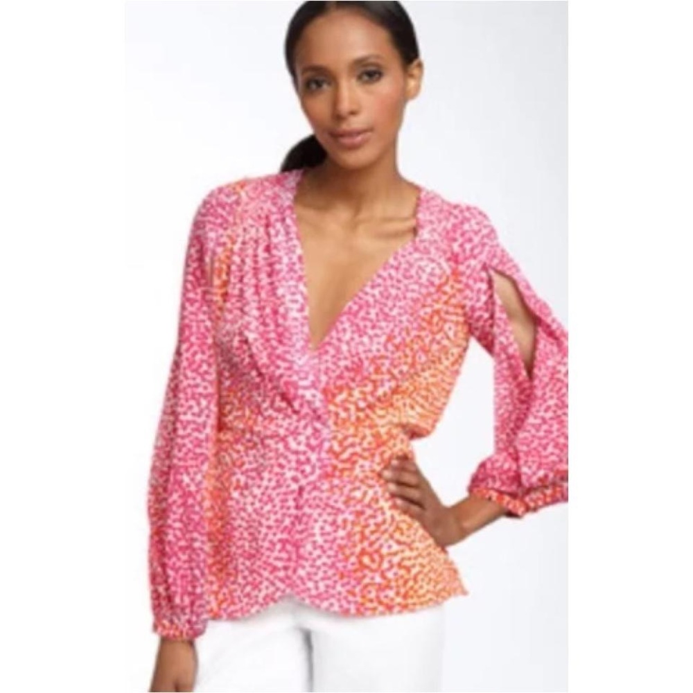 BCBGMAXAZRIA HEAR WRAP TOP 😍😍😍💗